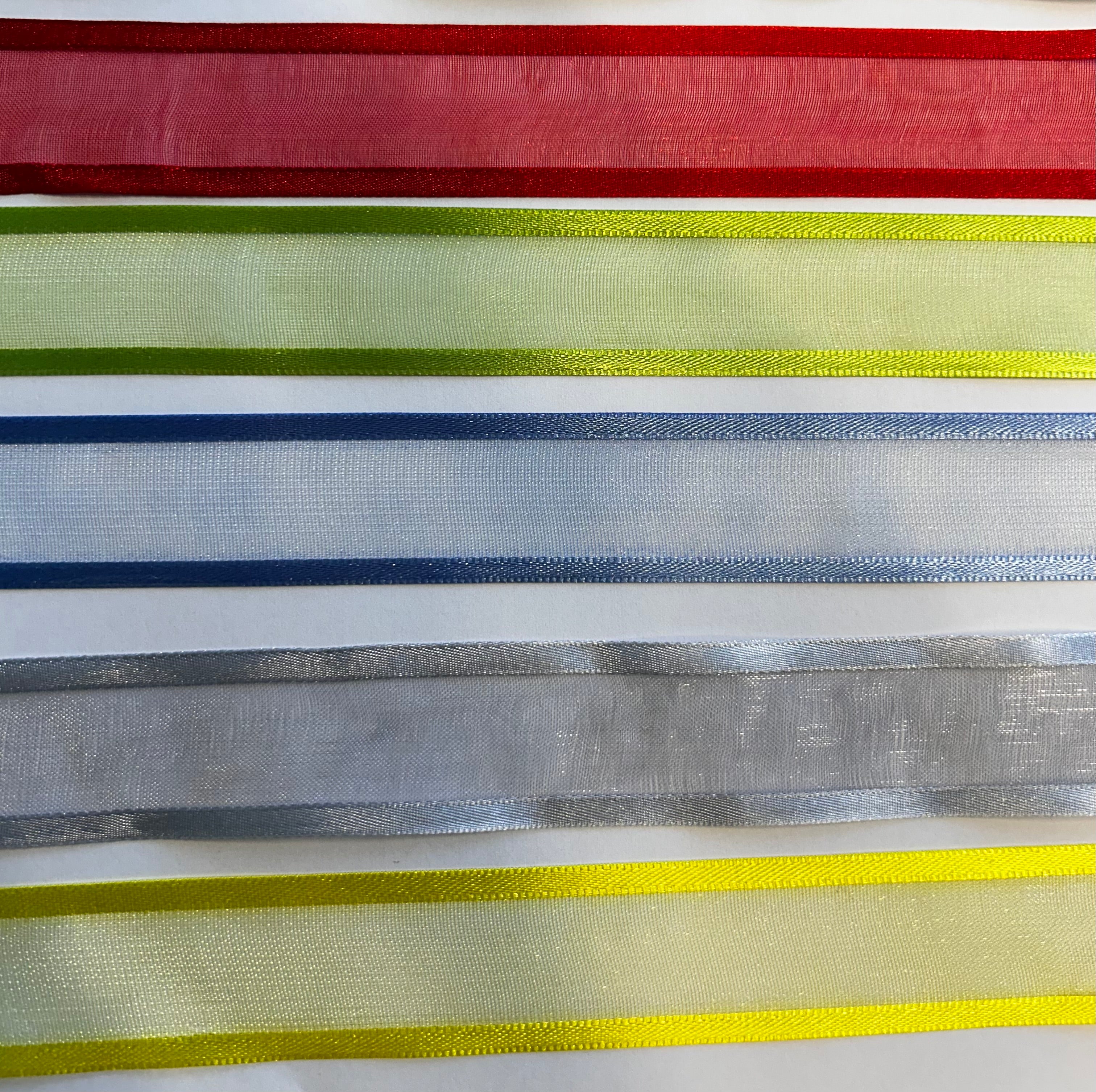 Organzaband mit Satinrand 7 verschiedene Farben 25mm Rolle à 25 Meter