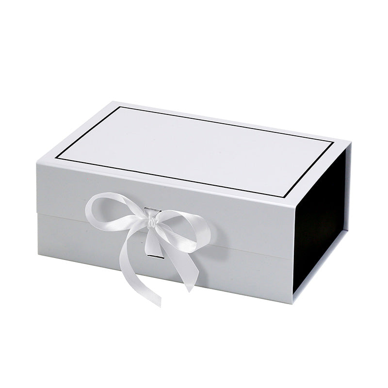 Magneetdoos met strik - A5 - Wit/zwart mat gelamineerd - Couture